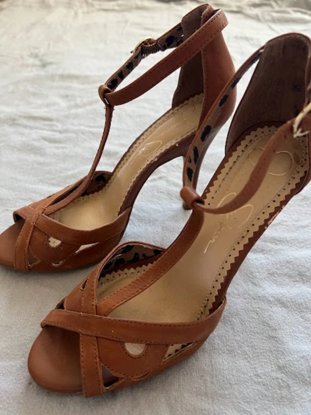 Jessica Simpson Brown Jeraldine Peep-Toe T-strap Heels Shoes Size 7.5M